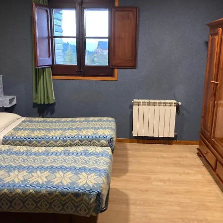 Residencia Esportiva Els Isards Hostel *