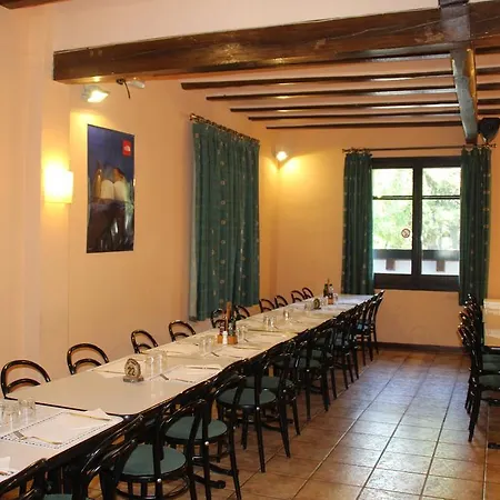 Hostel Residencia Esportiva Els Isards