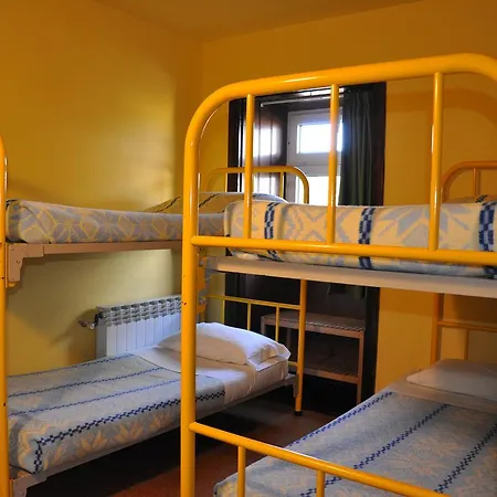 Hostel Residencia Esportiva Els Isards *