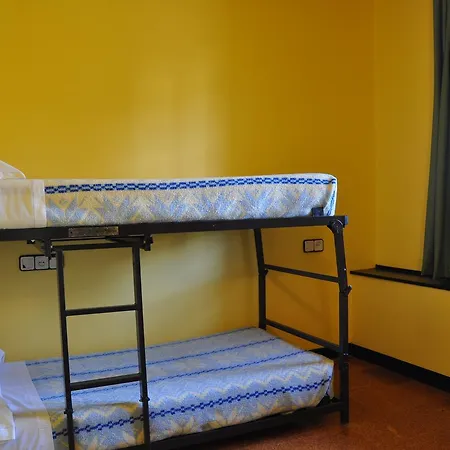 Residencia Esportiva Els Isards Hostel La Molina (Girona)